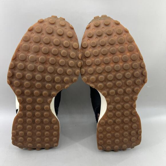 New Balance 327 Running Shoes Women Size 8 B Black White Comfort Low Sneakers - Picture 7 of 9